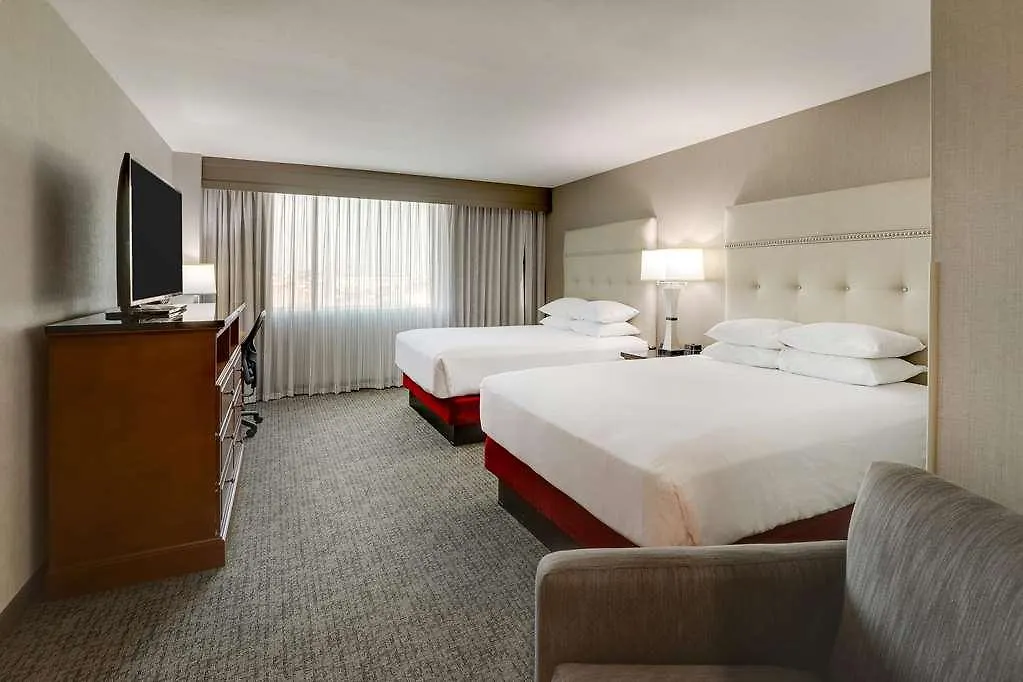 Drury Inn & Suites Phoenix Airport