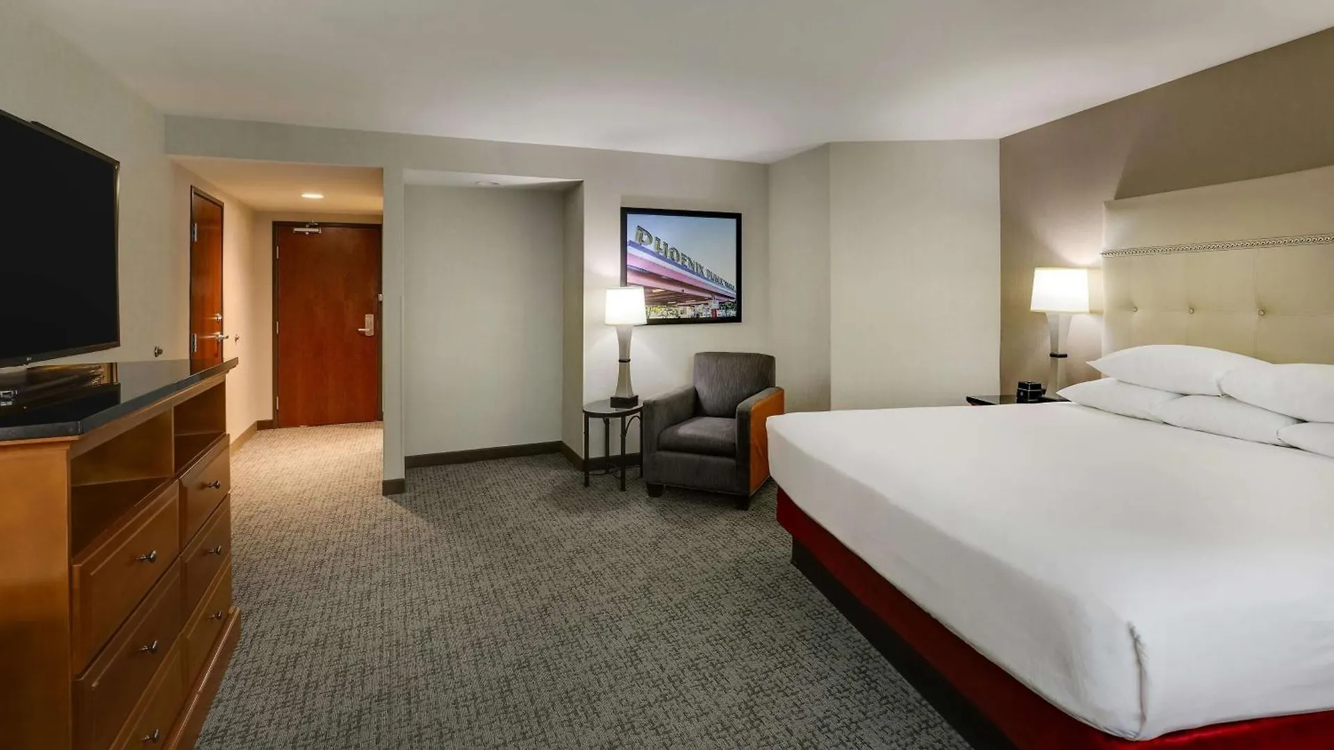 Drury Inn & Suites Phoenix Airport