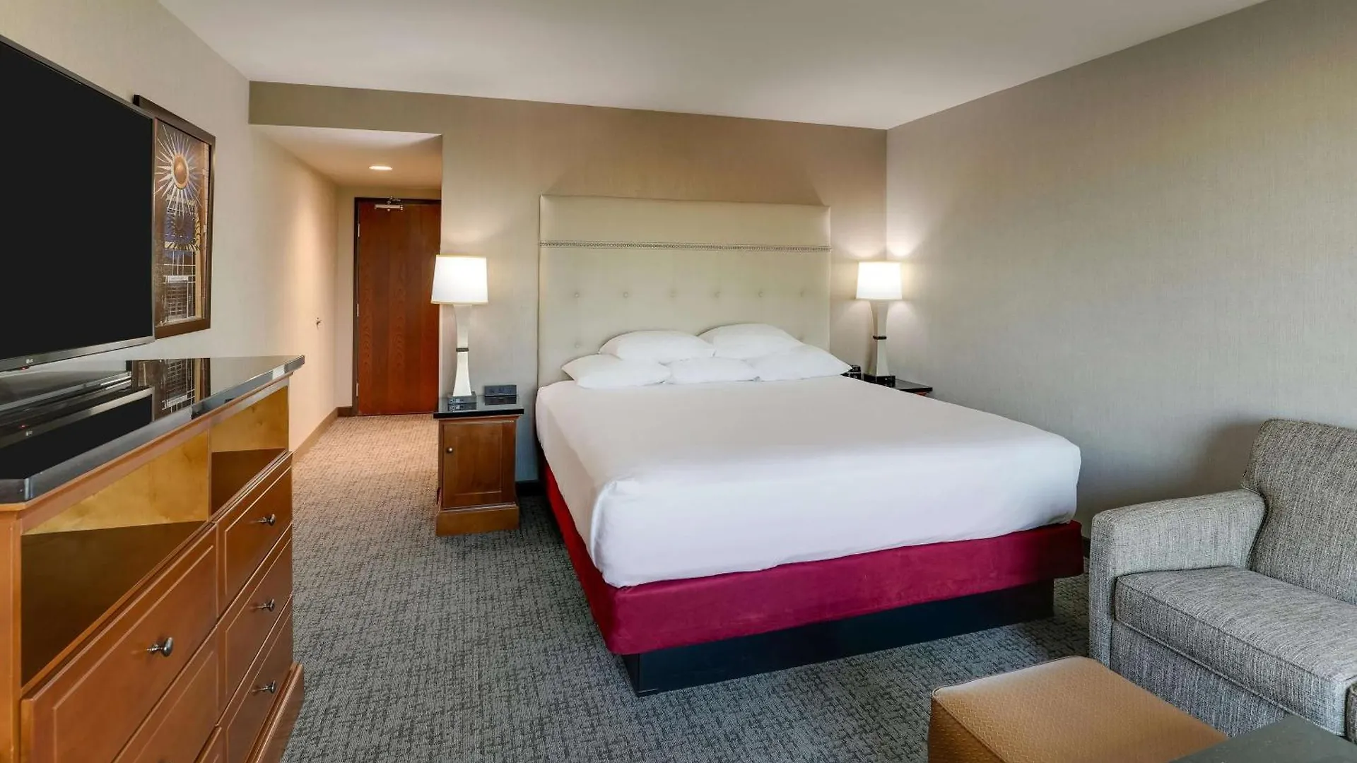 Drury Inn & Suites Phoenix Airport