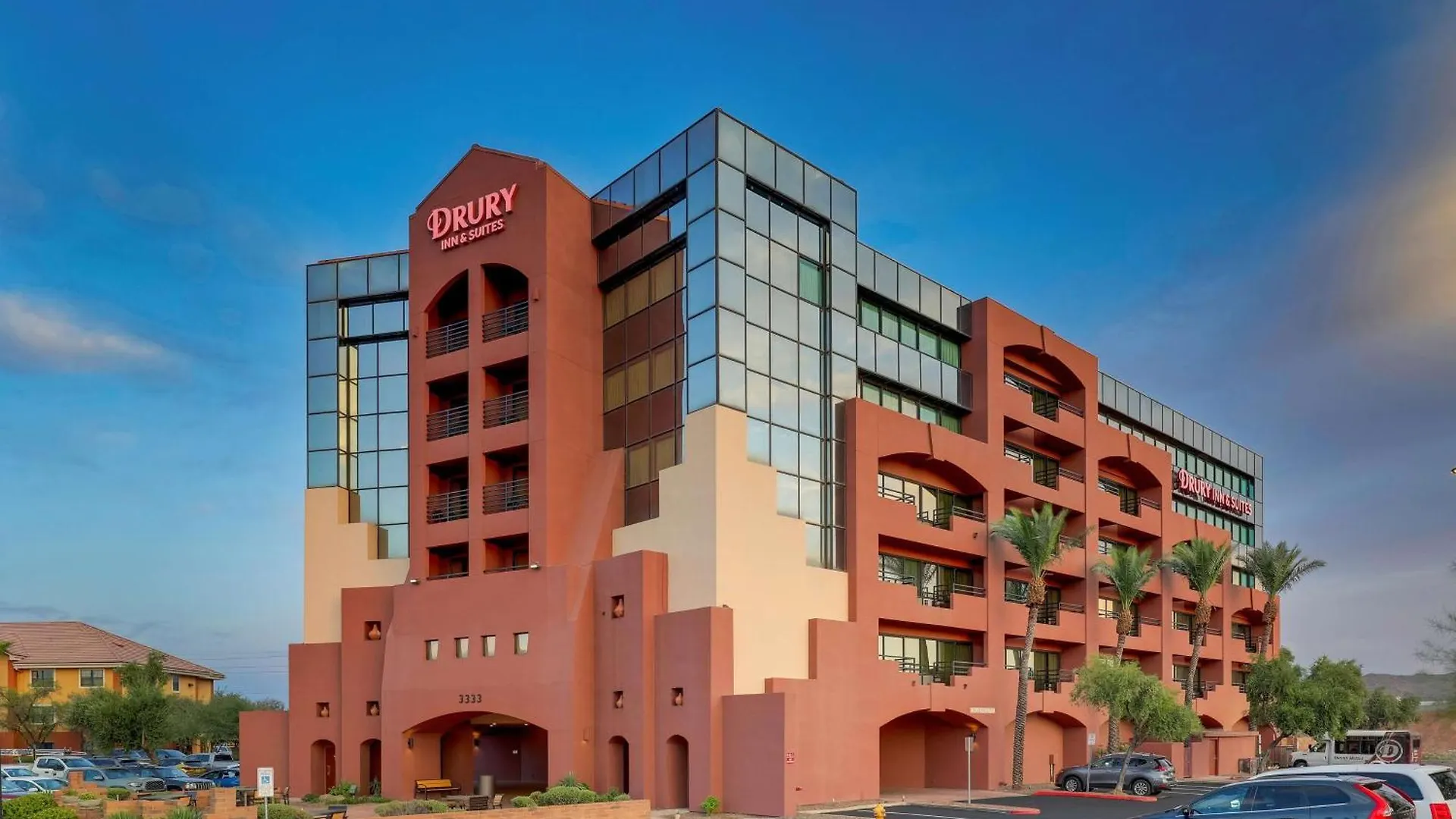 Drury Inn & Suites Phoenix Airport